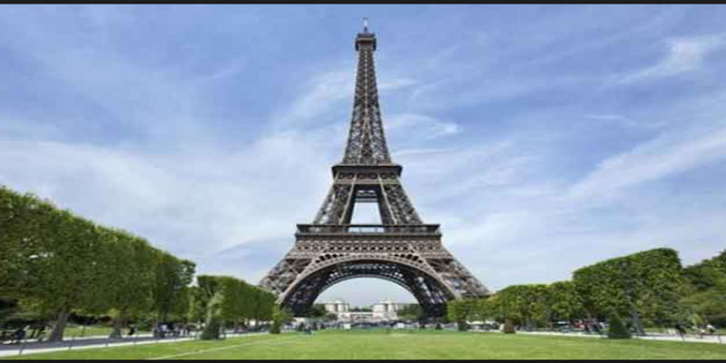 فرنسا: برج ايفيل يخضع لعملية تجديد تستمر 3 سنوات